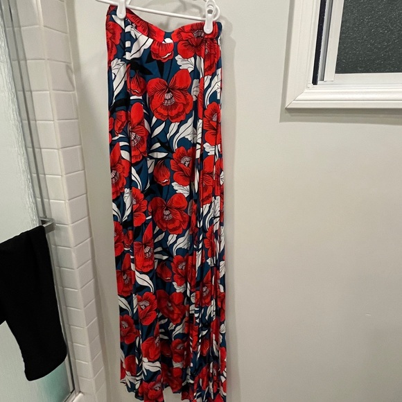 Lulu 2-Piece Set - Picture 5 of 5